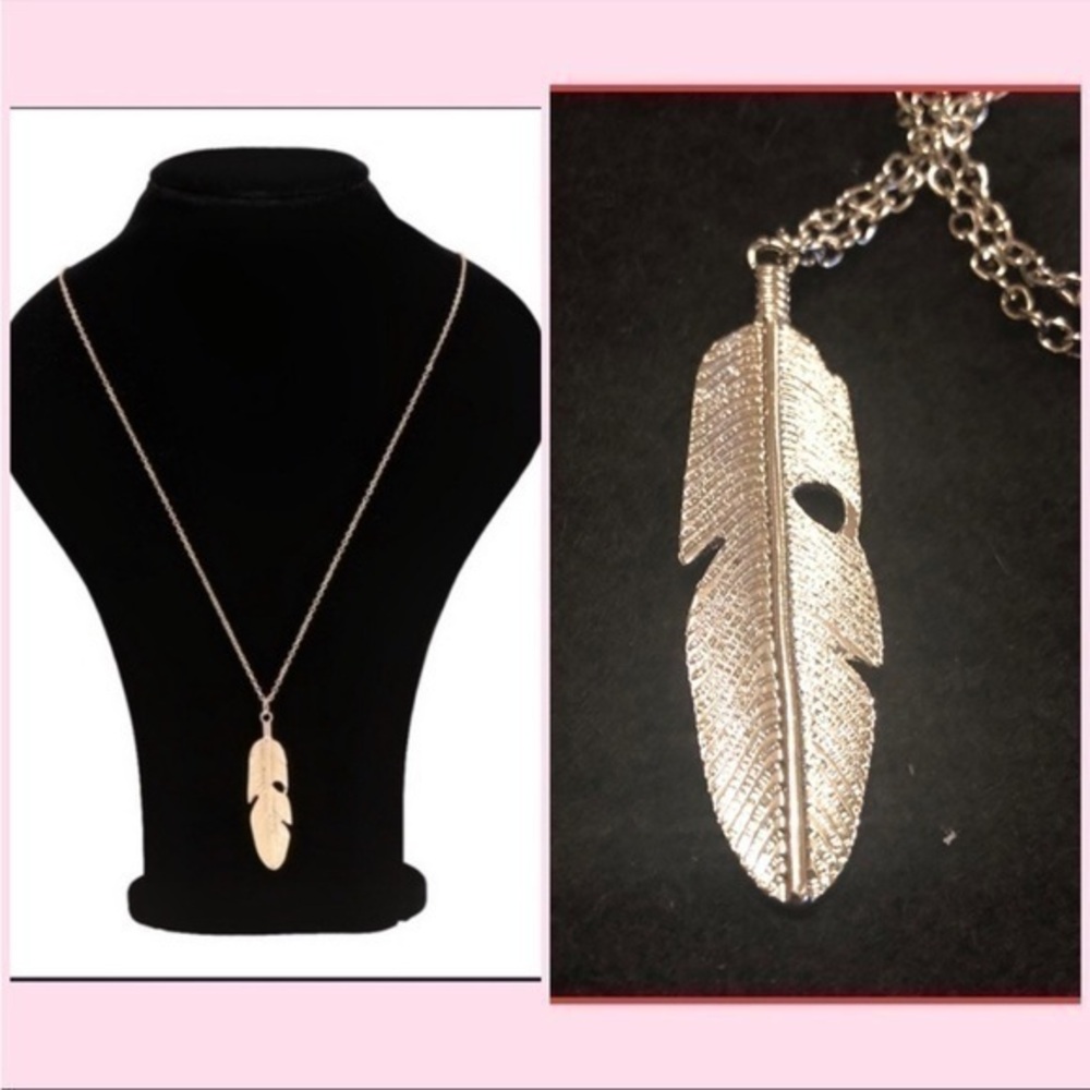Boho feather pendant gold tone necklace